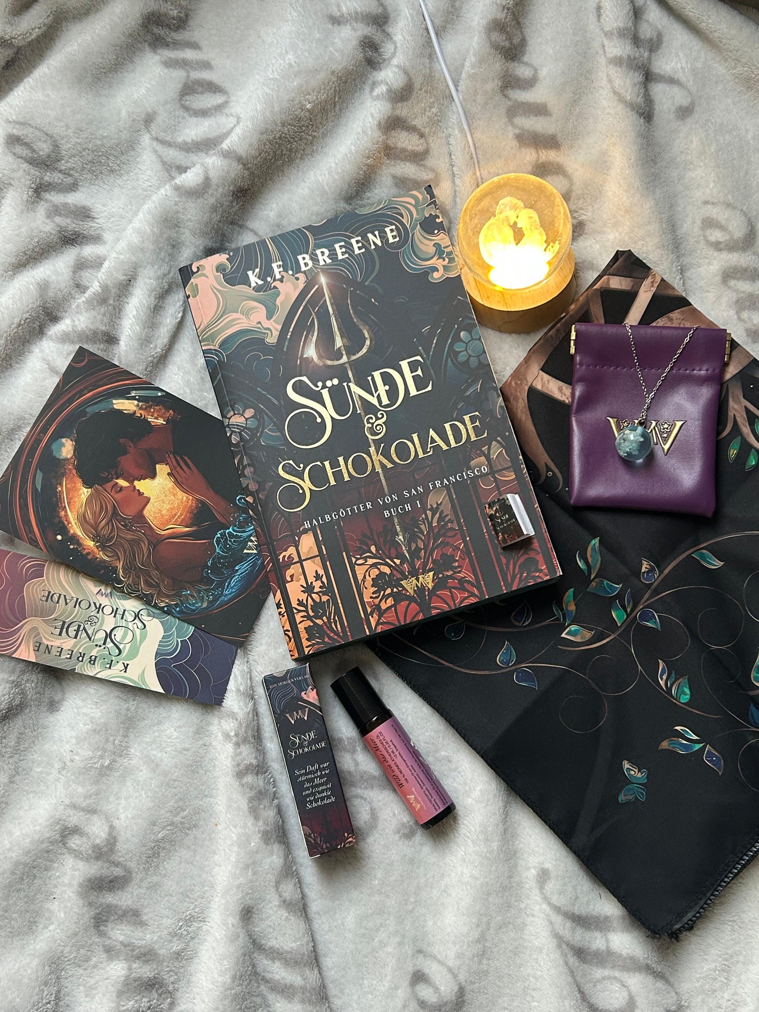 Großes Buchbox-Bundle mit 7 Buchboxen &amp; gratis Mini-Regal!